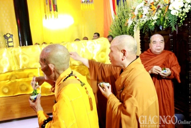 hinh le tang 1 (6).jpg