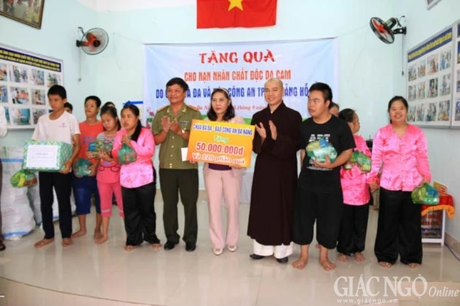 ANh tru (1).jpg