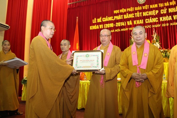 1 hoc vien 6.jpg