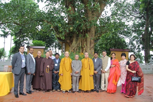 Hà Nội: Tổng thống Ấn Độ thăm chùa Trấn Quốc ảnh 7 anh 1, an do 7.jpg