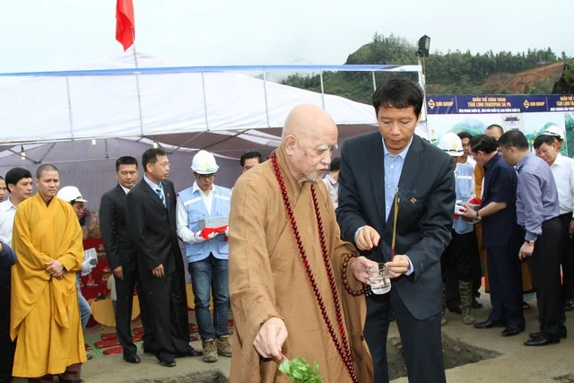 hoang tuan 5.jpg