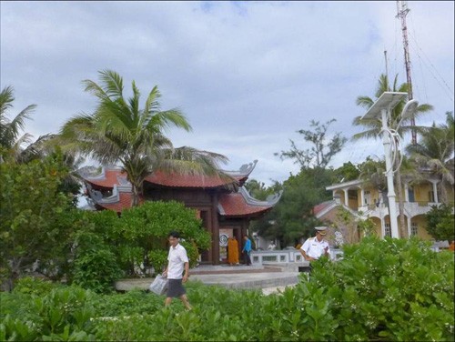 Cử 5 Tăng sĩ ra Trường Sa làm nhiệm vụ Phật sự ảnh 3