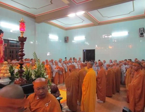 Lâm Đồng: Lễ nhập kim quan cố HT.Thích Pháp Chiếu ảnh 6 linh toan 7.jpg