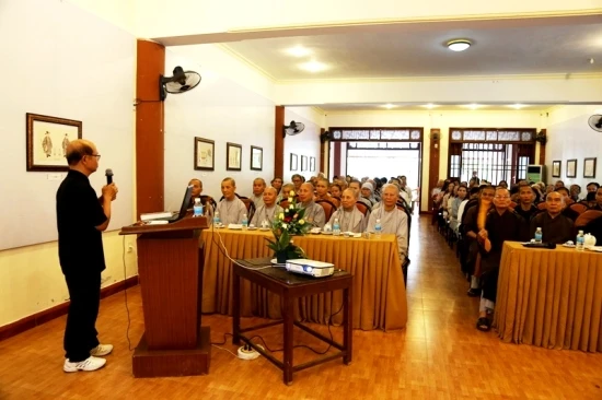 “Thiền và Sức khỏe” ảnh 1 hue 1.jpg