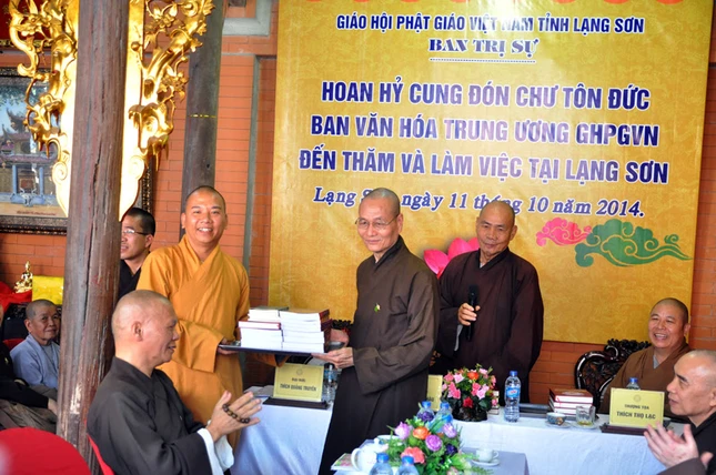 Ban Văn hóa T.Ư thăm và làm việc tại Lạng Sơn ảnh 3 lang son 3.jpg