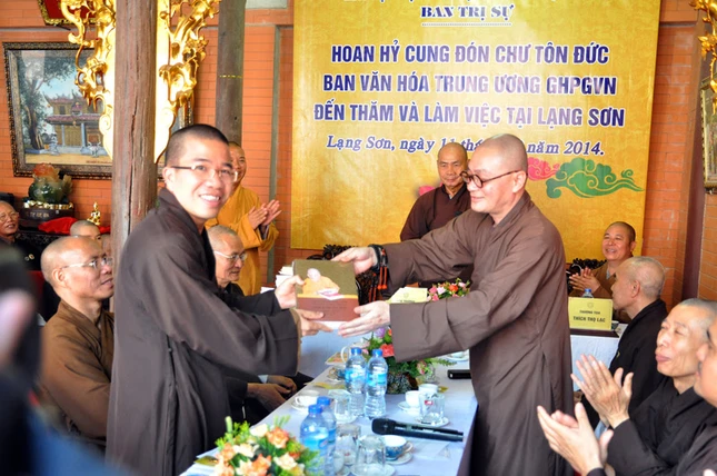 Ban Văn hóa T.Ư thăm và làm việc tại Lạng Sơn ảnh 4 lang son 4.jpg