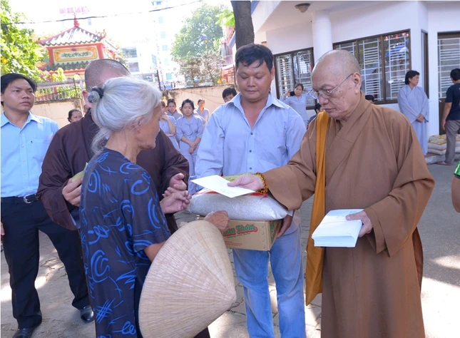 Trai Dan Chan Te (5).JPG