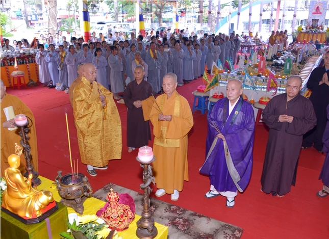 Trai Dan Chan Te (9).JPG