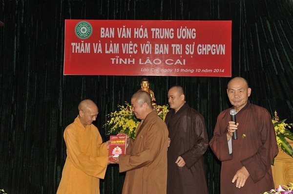 Ban Văn hóa T.Ư làm việc tại 4 tỉnh phía Bắc ảnh 8 lao cai 1.jpg