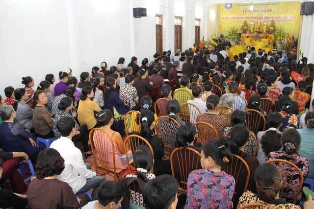 Hà Nội: Khai giảng lớp giáo lý khoá III cho cư sĩ ảnh 3 hnoi 1.jpg