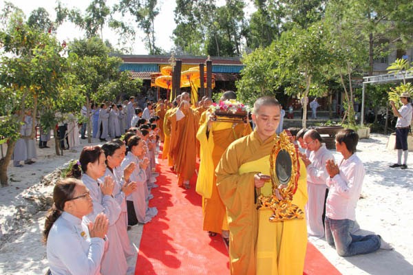 Lễ nhập kim quan cố Trưởng lão HT.Thích Viên Minh ảnh 11 letanghtvienminh-24_jpg.jpg