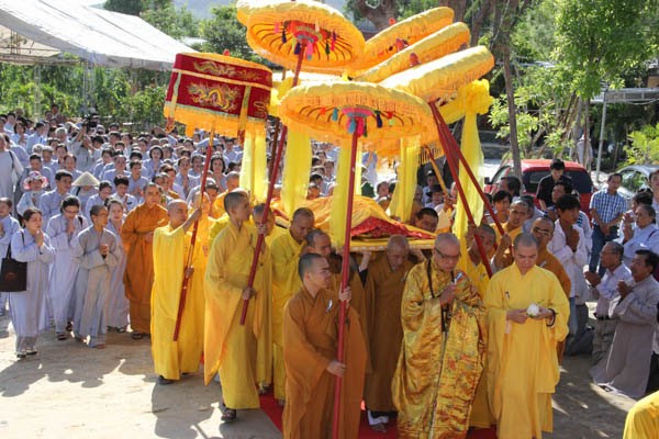 Lễ nhập kim quan cố Trưởng lão HT.Thích Viên Minh ảnh 12 letanghtvienminh-29_jpg.jpg