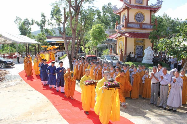 Lễ nhập kim quan cố Trưởng lão HT.Thích Viên Minh ảnh 1 letanghtvienminh-3_jpg.jpg