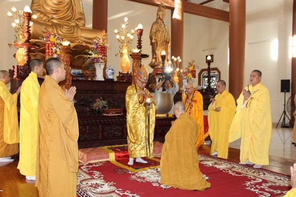 Lễ nhập kim quan cố Trưởng lão HT.Thích Viên Minh ảnh 19 letanghtvienminh-62_jpg.jpg