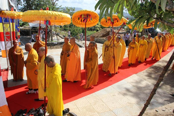 Lễ nhập kim quan cố Trưởng lão HT.Thích Viên Minh ảnh 2 letanghtvienminh-7_jpg.jpg