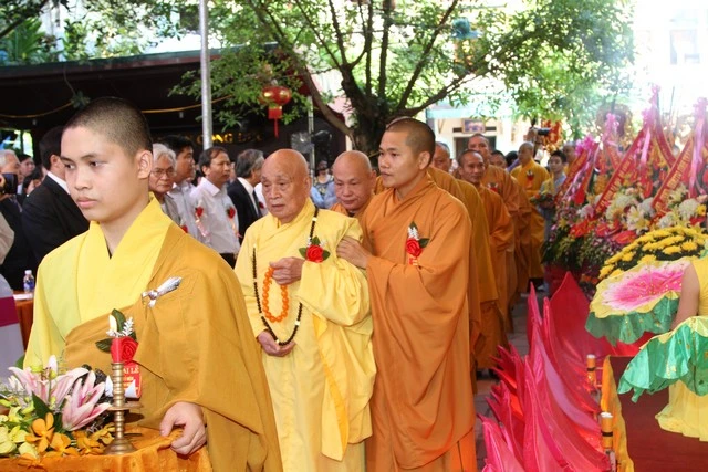 Kỷ niệm 30 năm thành lập GHPGVN tỉnh Thanh Hóa ảnh 1 th hoa 1.jpg