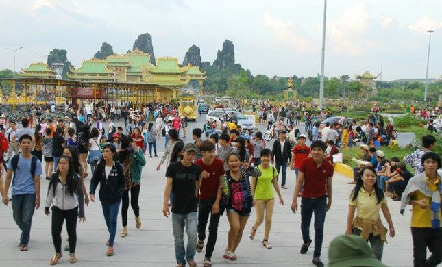 Nghĩ từ việc tranh thủ "du lịch" ở Đại Nam ảnh 1 Binh Duong.jpg