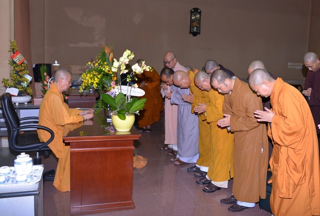 Trao Hoc Bong (1).JPG