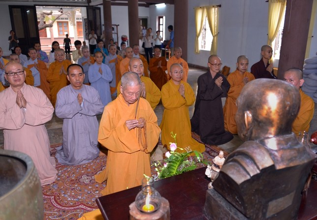 Trao Hoc Bong (2).JPG