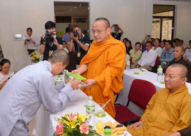 Ra mắt bộ sách “Chất lượng cuộc sống” ảnh 6 BTN_0256.JPG