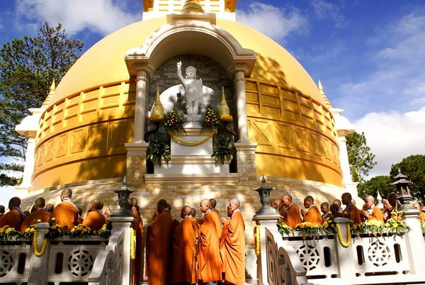 Thiền viện Trúc Lâm khánh thành bảo tháp thờ xá-lợi ảnh 3 truc lam 4.jpg