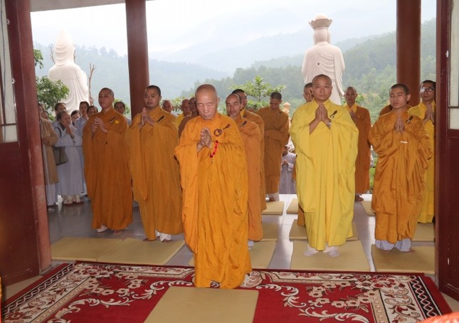 49 ngày ON V MINH007.JPG