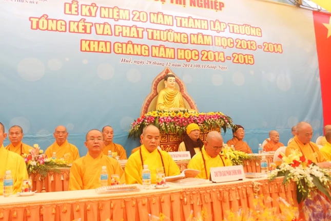 Kỷ niệm 20 năm thành lập Trường TCPH tỉnh TT-Huế ảnh 1 hue1.jpg