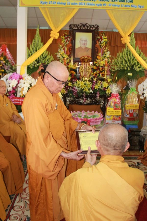 Vĩnh Long: Lễ Đại tường cố HT.Thích Đắc Pháp ảnh 5 son thang 5.jpg