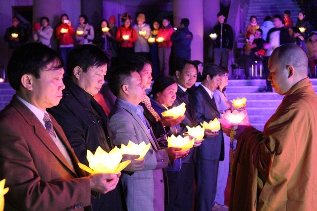 Các chùa tổ chức lễ Vía Đức Phật A Di Đà ảnh 5 anh ht 2.jpg