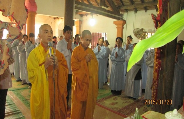 Phat tu nghe an.jpg