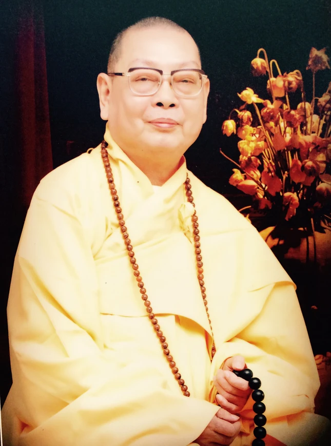 HT.Thich Giac Qua Hue.jpg