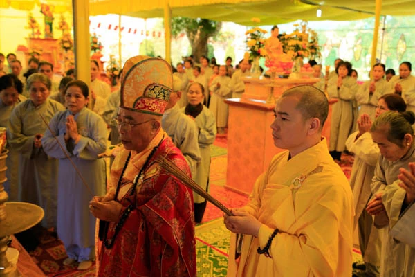 Tặng 500 phần quà Tết và cầu siêu tại Quảng Trị ảnh 2 MG_4519.jpg