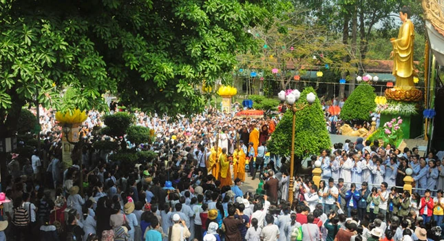 Ngài Tam Tạng thứ 12 giảng pháp tại chùa Hoằng Pháp ảnh 2 hp 2.jpg