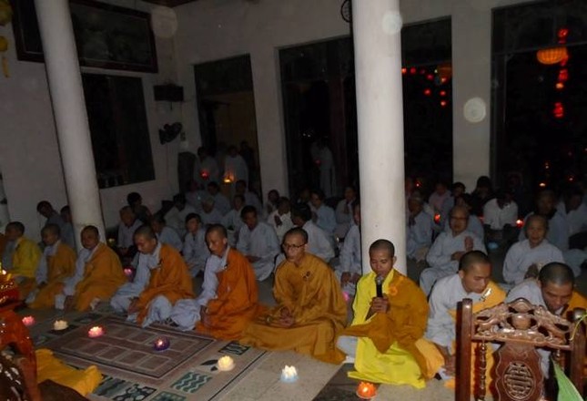 Lễ Phật Thành đạo ở một số địa phương ảnh 10 1chua lau.jpg