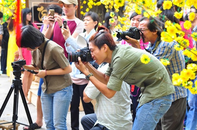 TP.HCM: Rộn ràng phố ông Đồ ở NVH Thanh Niên ảnh 4 FB DSC_0374.jpg