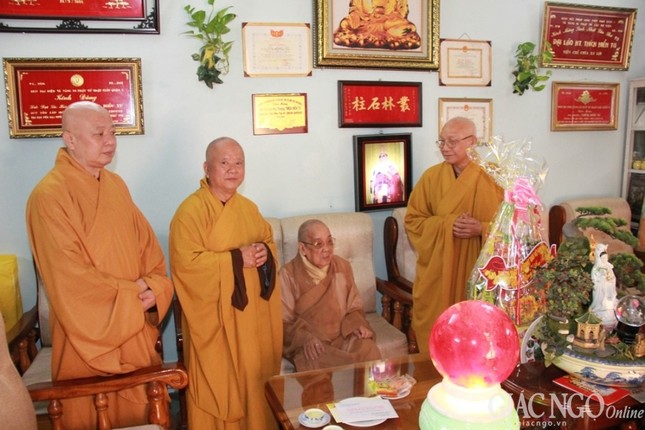 BTS PG TP.HCM vấn an chư tôn giáo phẩm ảnh 5 ANHAA (6).jpg