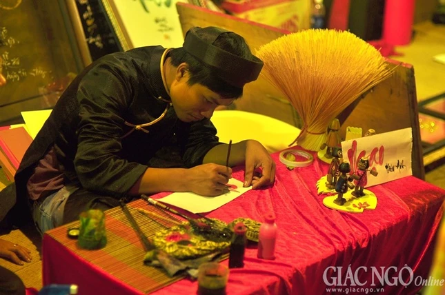 Dạo phố ông Đồ, nghe hương Tết xưa... ảnh 2 DSC_0499.jpg