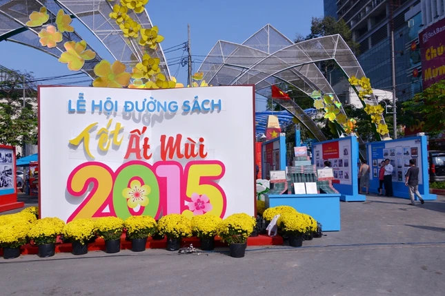 Duong Hoa- Sach (12).JPG