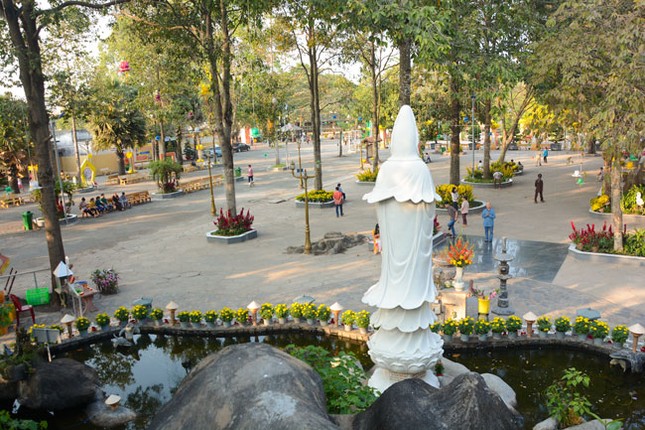 Chư Tăng, Phật tử chùa Hoằng Pháp rộn ràng đón Tết ảnh 21 c hp 23.jpg