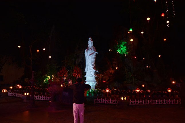 Chư Tăng, Phật tử chùa Hoằng Pháp rộn ràng đón Tết ảnh 25 c hp 26.jpg