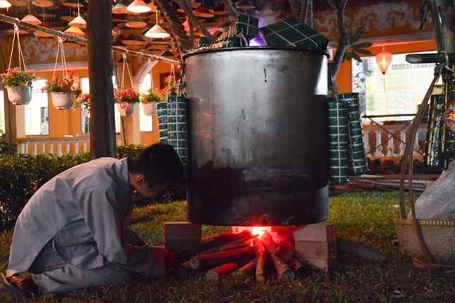 Chư Tăng, Phật tử chùa Hoằng Pháp rộn ràng đón Tết ảnh 26 c hp 27.jpg