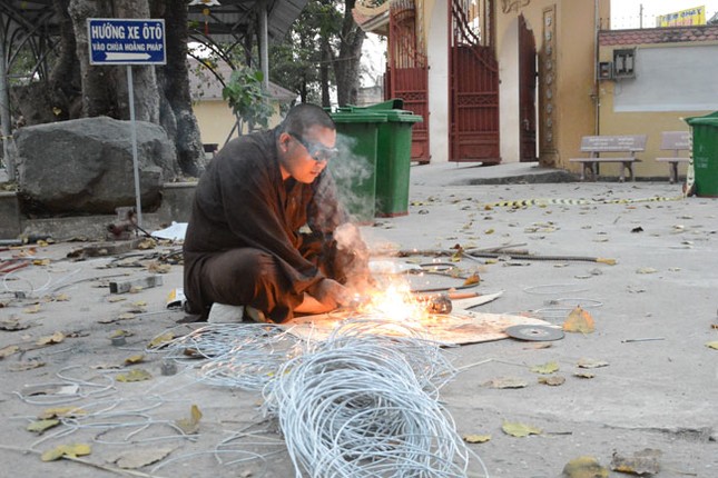 Chư Tăng, Phật tử chùa Hoằng Pháp rộn ràng đón Tết ảnh 6 c hp 6.jpg