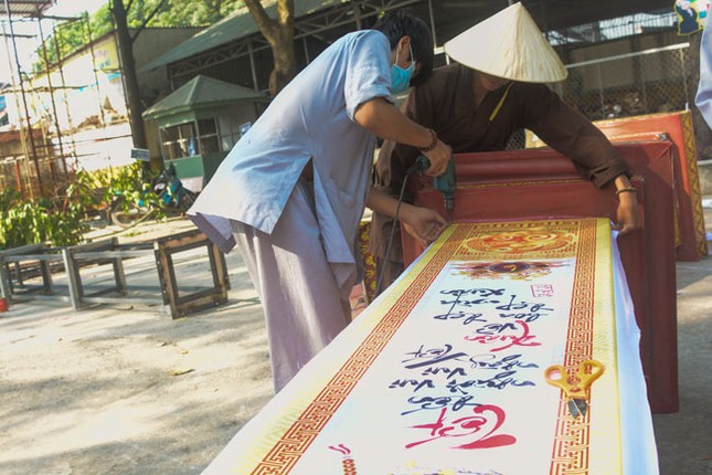 Chư Tăng, Phật tử chùa Hoằng Pháp rộn ràng đón Tết ảnh 9 c hp 9.jpg