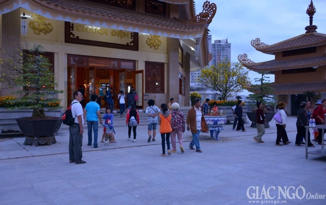 Di le chua Mong 1 Tet (8).JPG