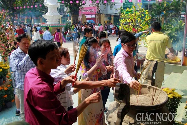 Viet Nam Quoc Tu (9).jpg