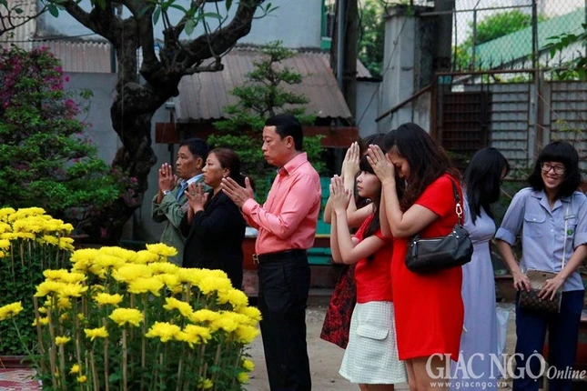 chua Gia Lam (2).jpg
