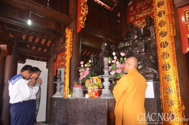 Chiến sĩ đảo Sơn Ca đến chùa lễ Phật đầu năm ảnh 1 truongsa.1.jpg