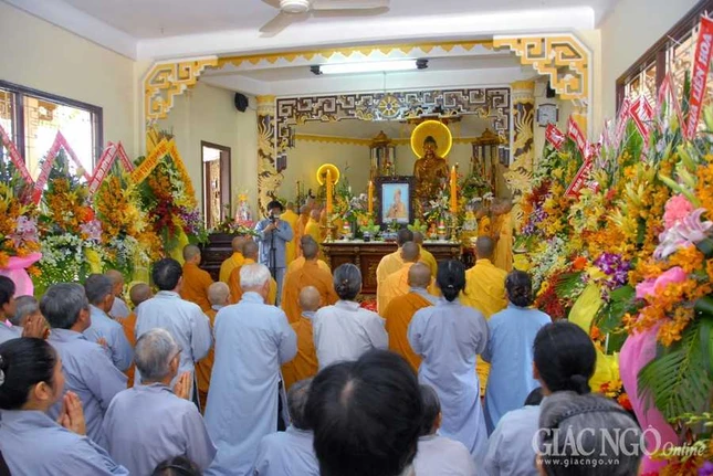 CHua Gia Lam (19).JPG