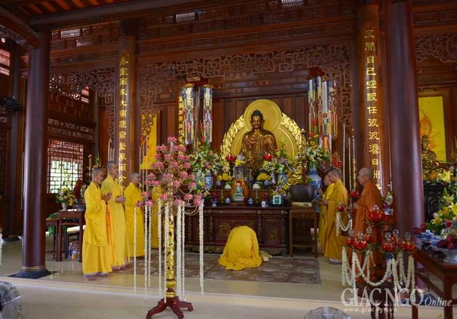 Chua Gia Lam (1).JPG