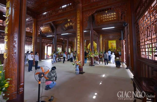 Chua Gia Lam (4).JPG